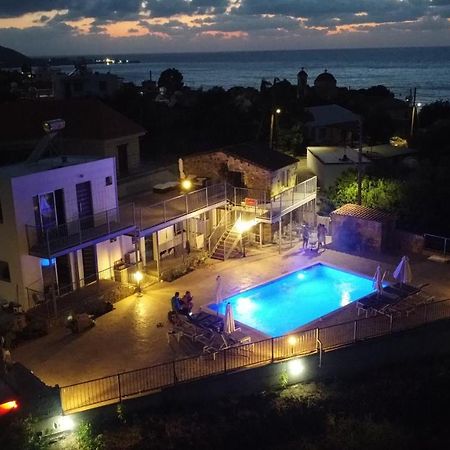 Holiday Apartments,Polynikis Sea-Cret, Pachyammos エクステリア 写真