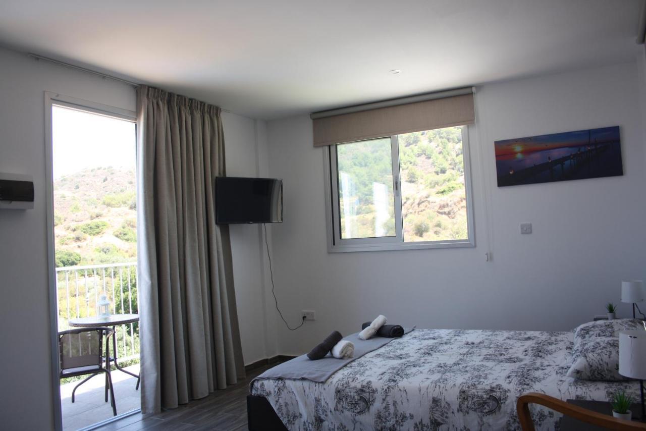 Holiday Apartments,Polynikis Sea-Cret, Pachyammos エクステリア 写真