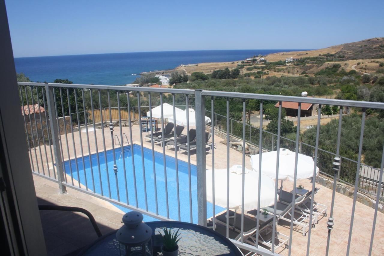 Holiday Apartments,Polynikis Sea-Cret, Pachyammos エクステリア 写真