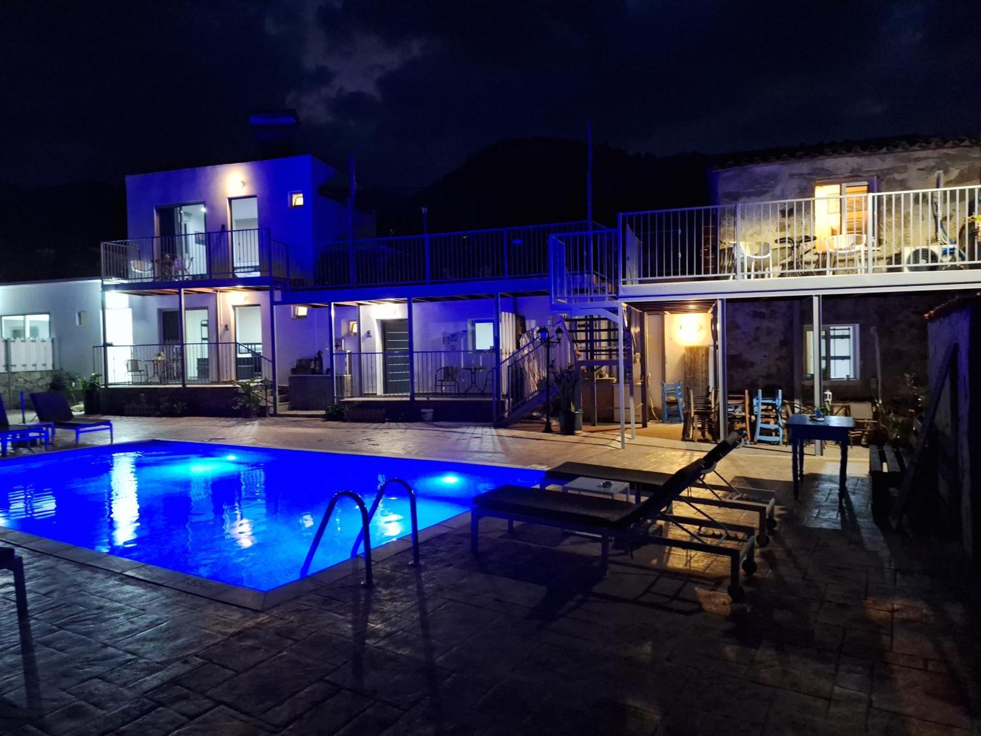 Holiday Apartments,Polynikis Sea-Cret, Pachyammos エクステリア 写真