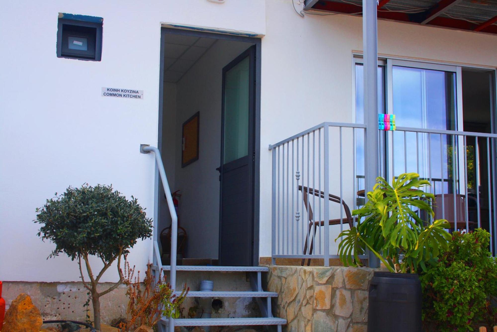 Holiday Apartments,Polynikis Sea-Cret, Pachyammos エクステリア 写真